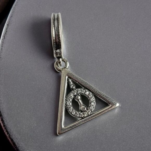 Harry Potter Charm Deathly Hallows Sorting Hat Silver Rhinestone Triangle New - Picture 4 of 6